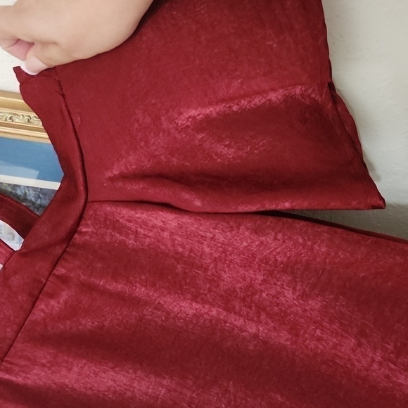 Boutique Satin Open Shoulder Dress Romantic Feminine Date Night Small - Picture 3 of 7